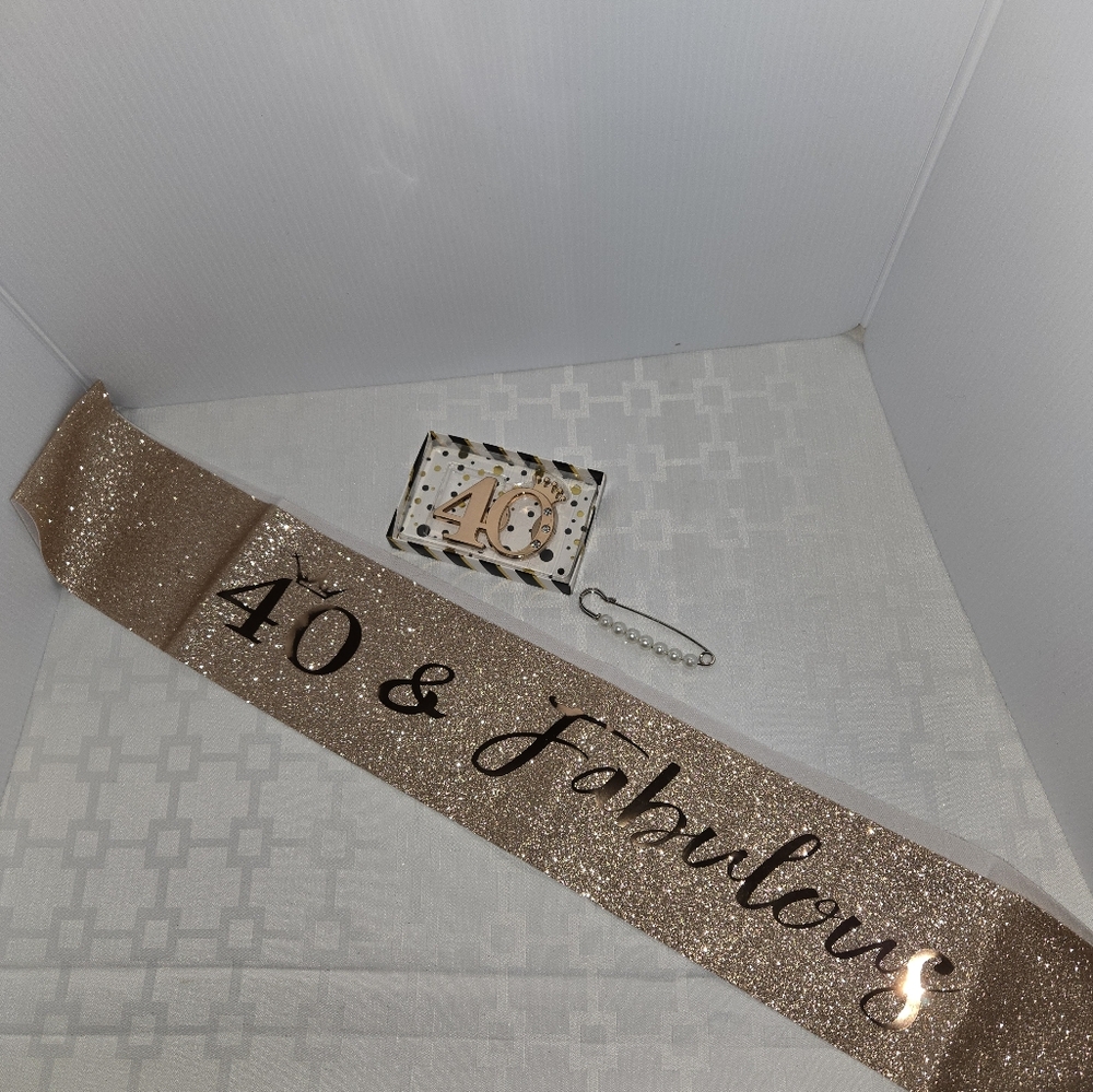 40th Birthday Cake Topper, Glittery Sash "40 & Fabulous" New In Package
